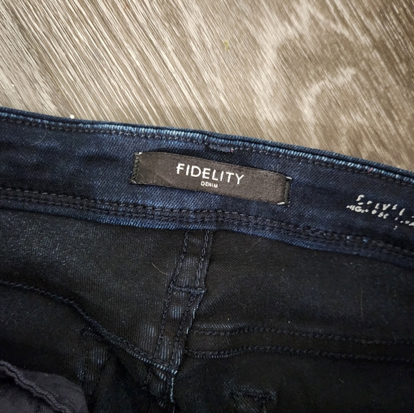 Fidelity womens jeans size 27 - Picture 2 of 4